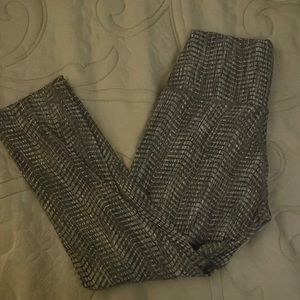 Lululemon wunder under crop, size 6, luxtreme material